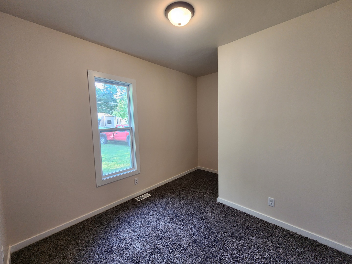 211 N Hickory Street Property Photo 12