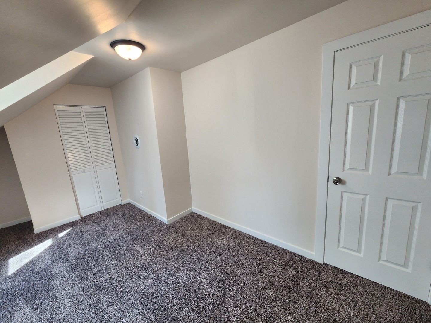 211 N Hickory Street Property Photo 14