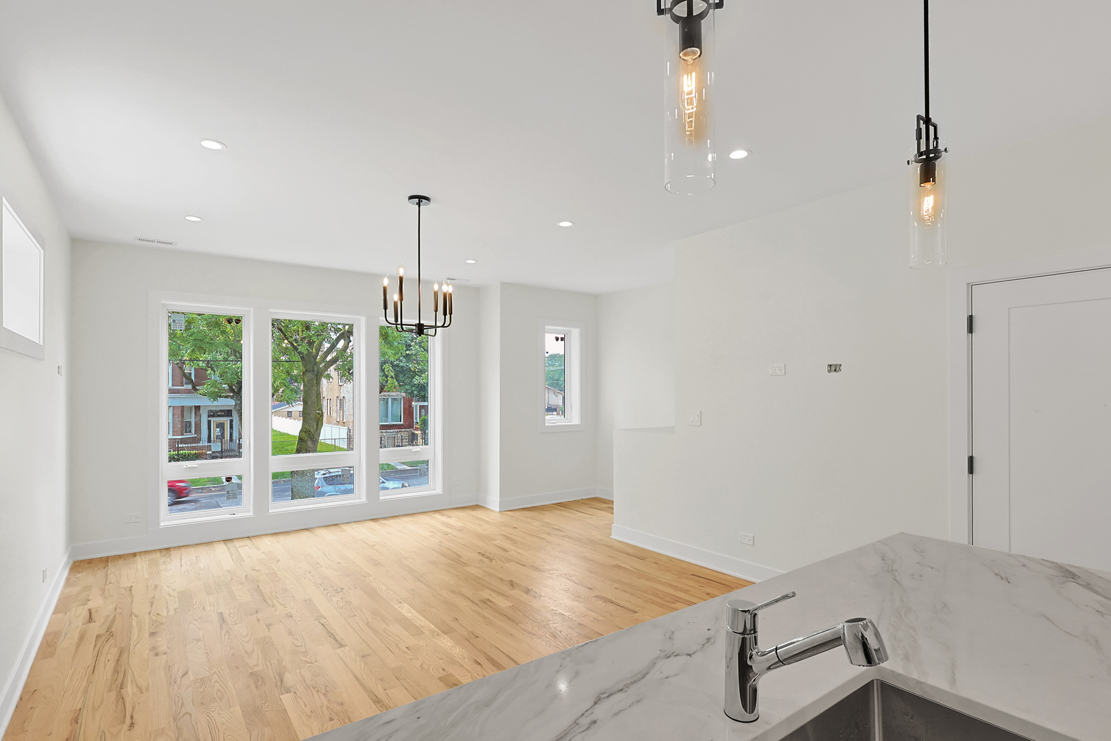 4217 S Indiana Avenue 2 Property Photo 2
