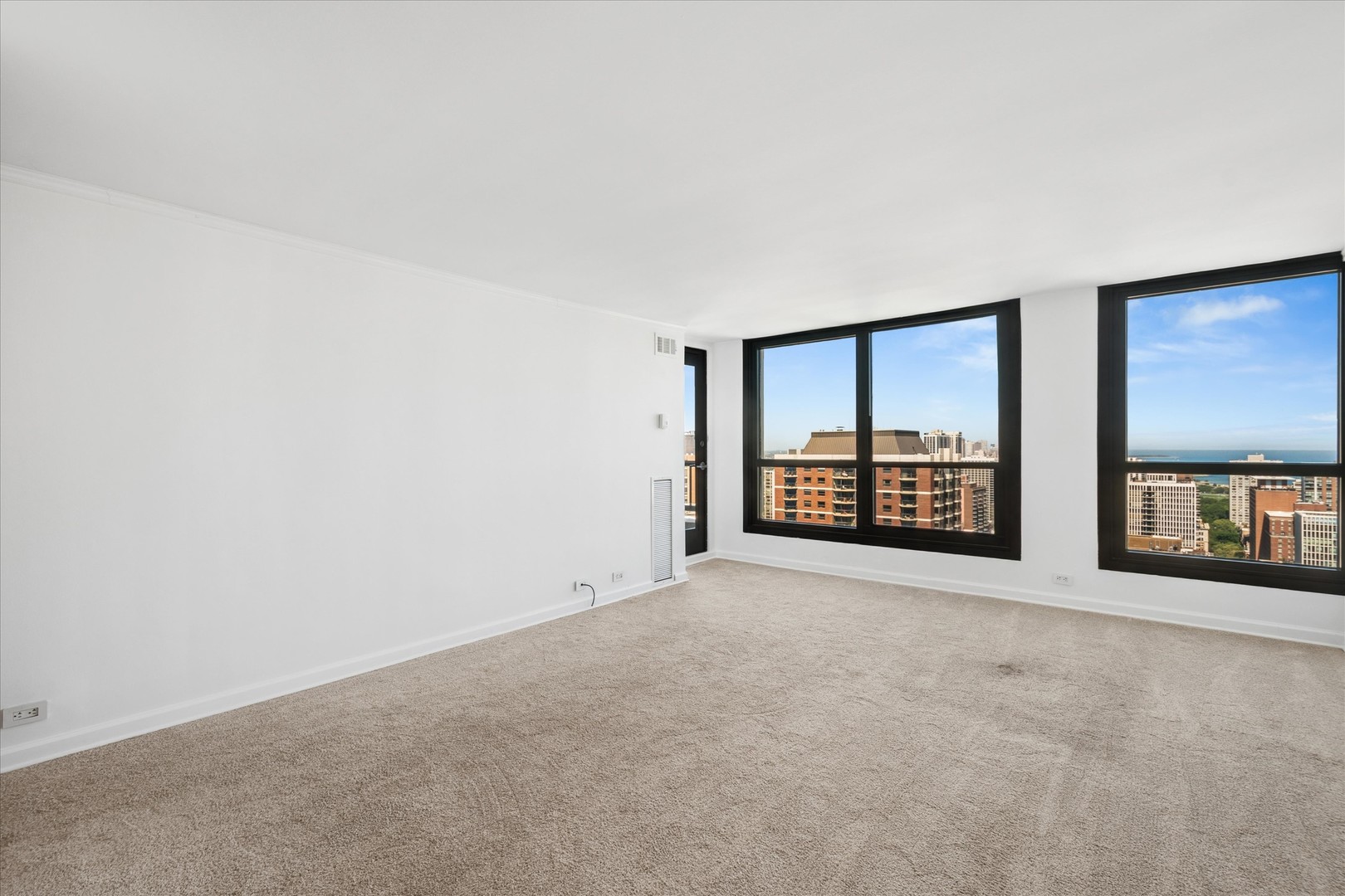 1030 N State Street 29c Property Photo 3