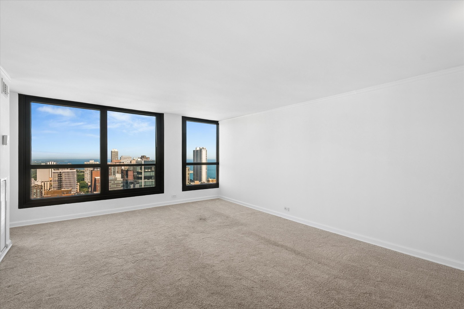 1030 N State Street 29c Property Photo 4