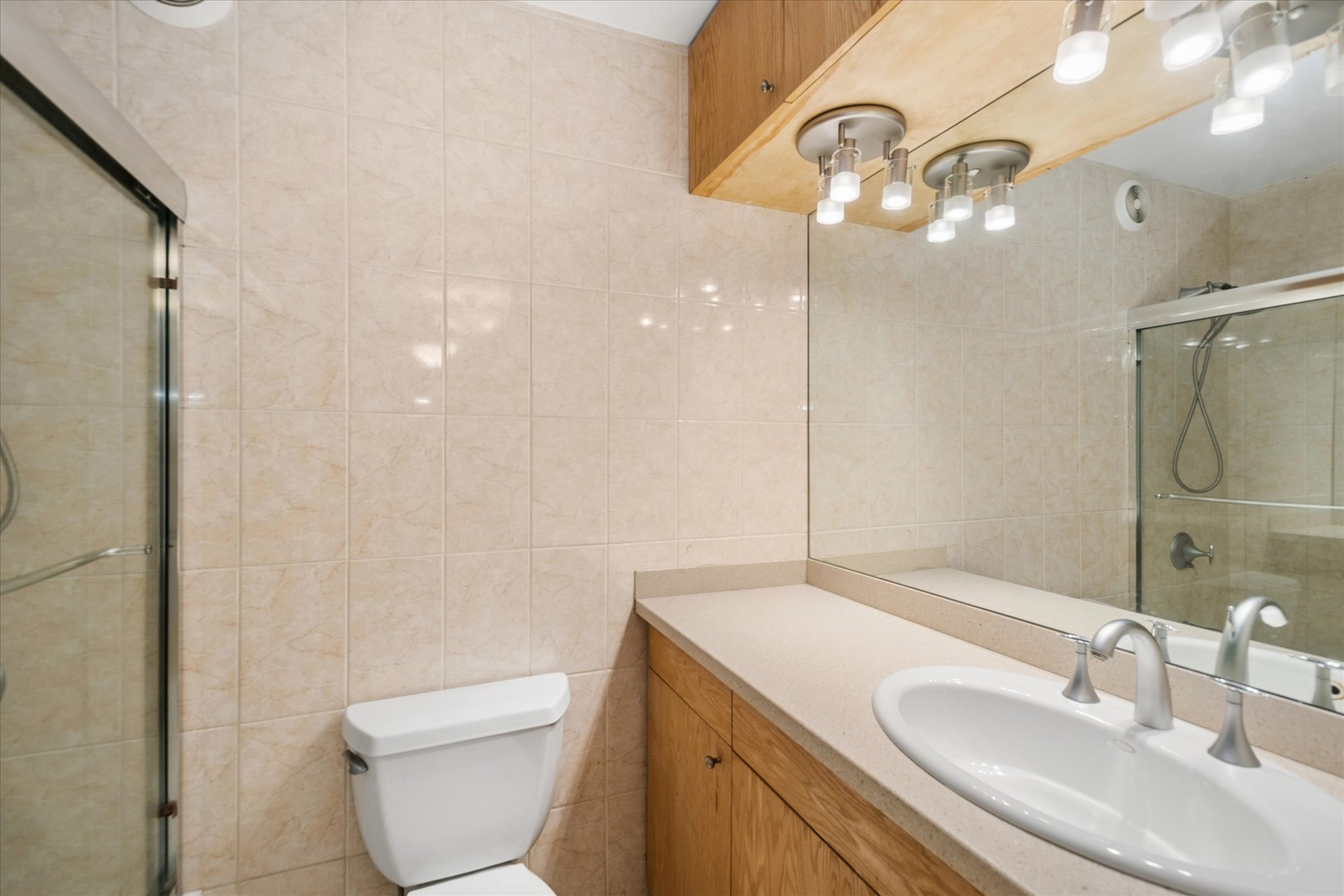 1030 N State Street 29c Property Photo 10