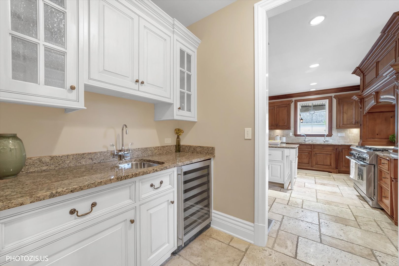 427 W Walnut Street Property Photo 12