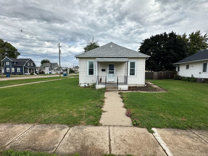 422 6th Street Property Photo 1