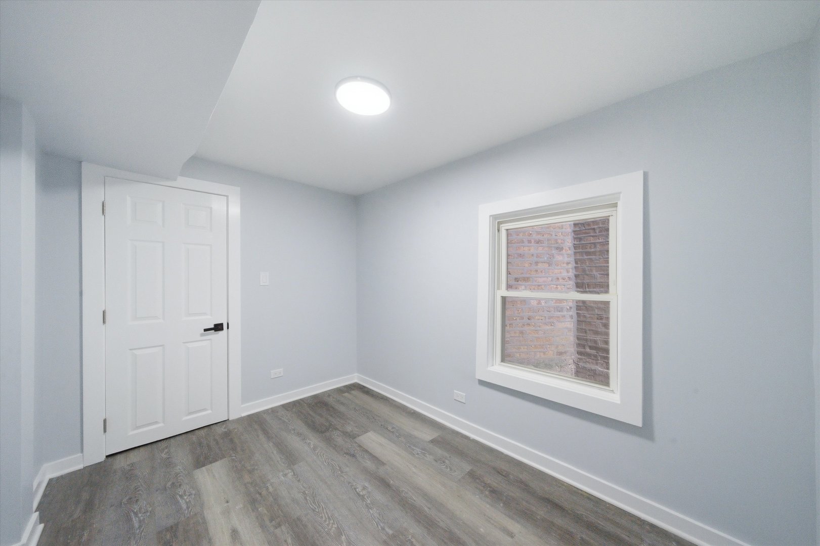 4239 N Albany Avenue Property Photo 23