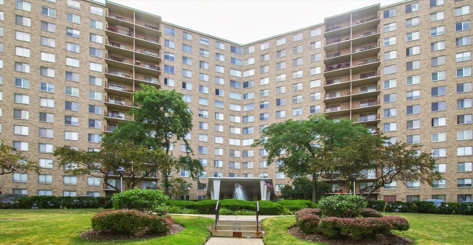 6833 N Kedzie Avenue 914 Property Photo 1