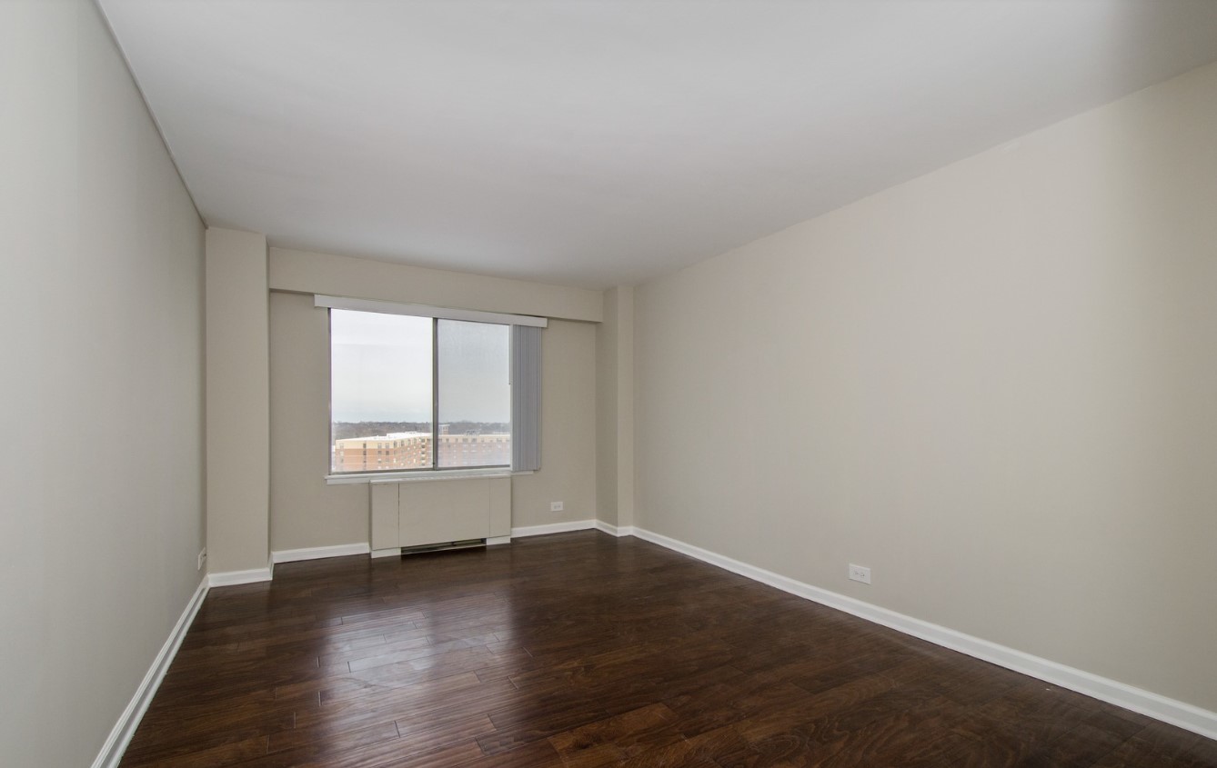6833 N Kedzie Avenue 914 Property Photo 13