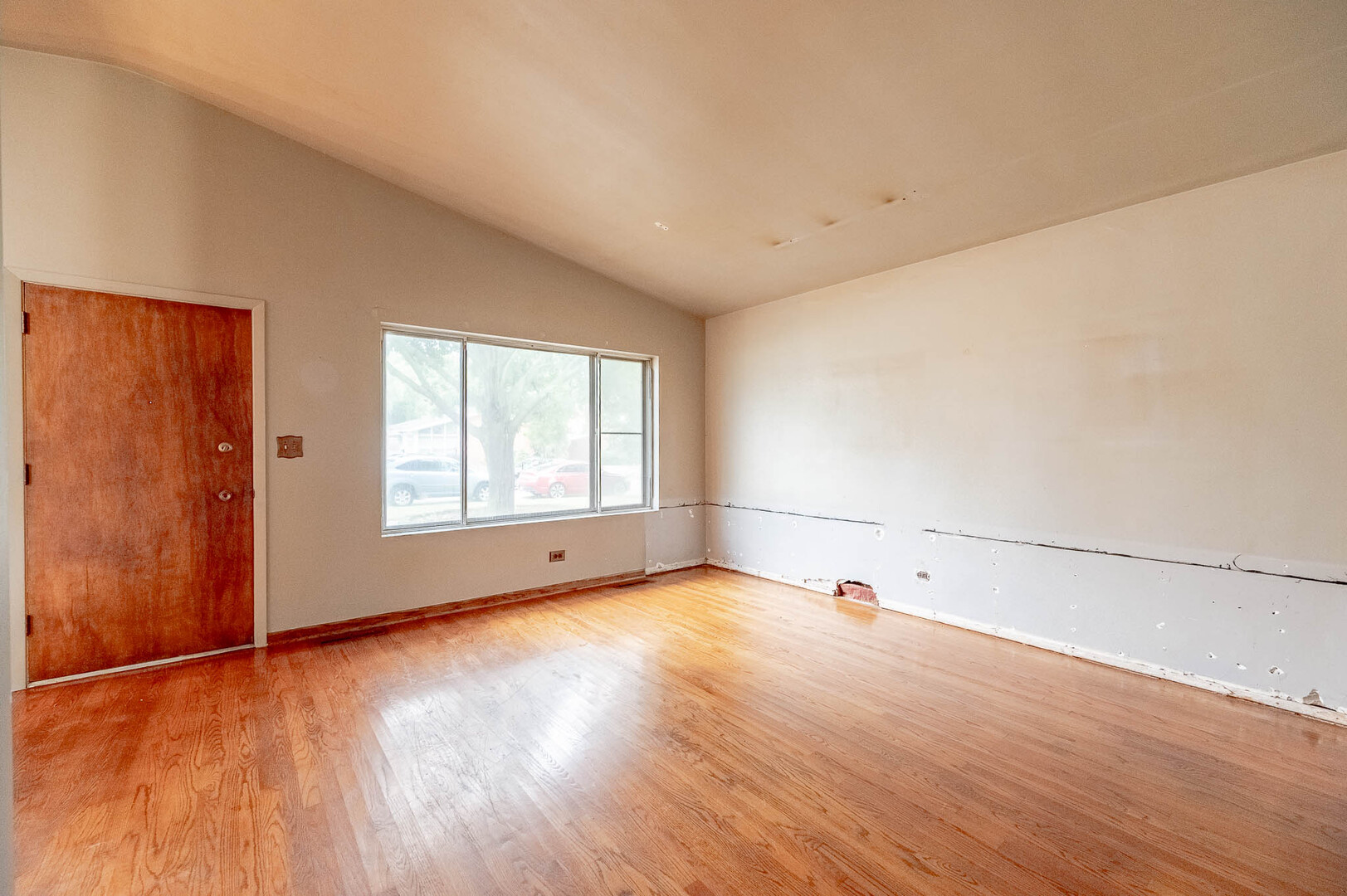 8410 W Bruce Drive Property Photo 2