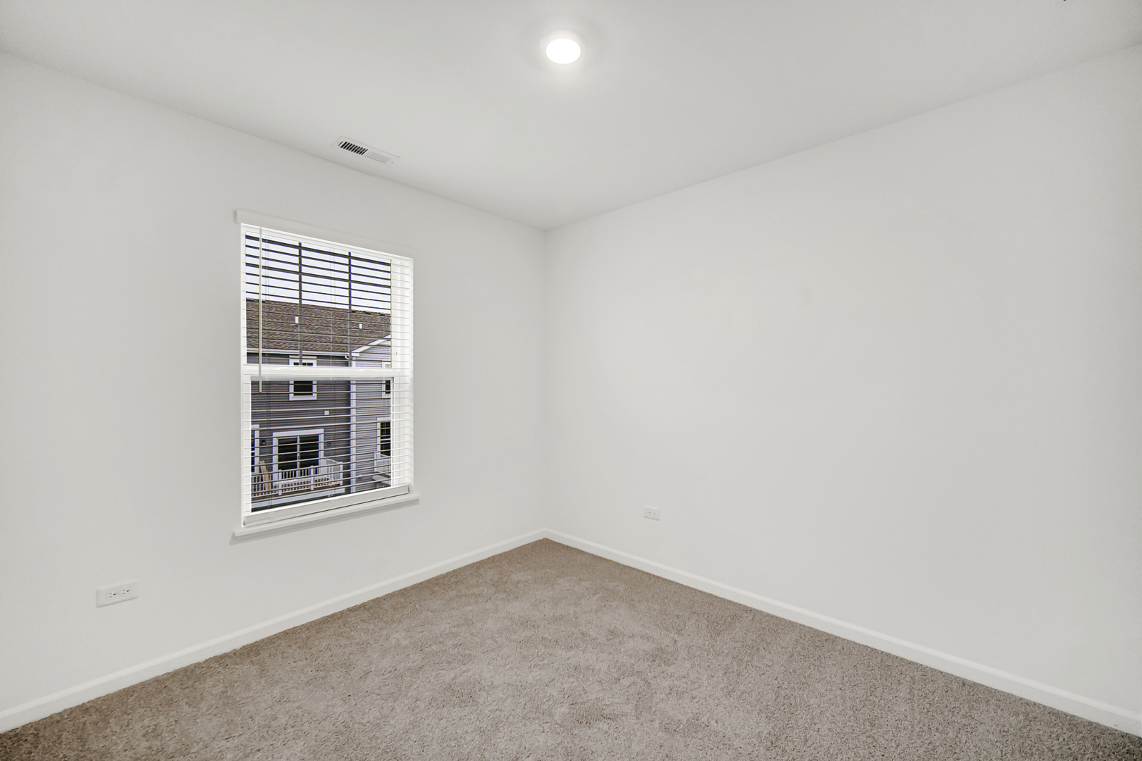 25647 W Wakefield Drive Property Photo 15