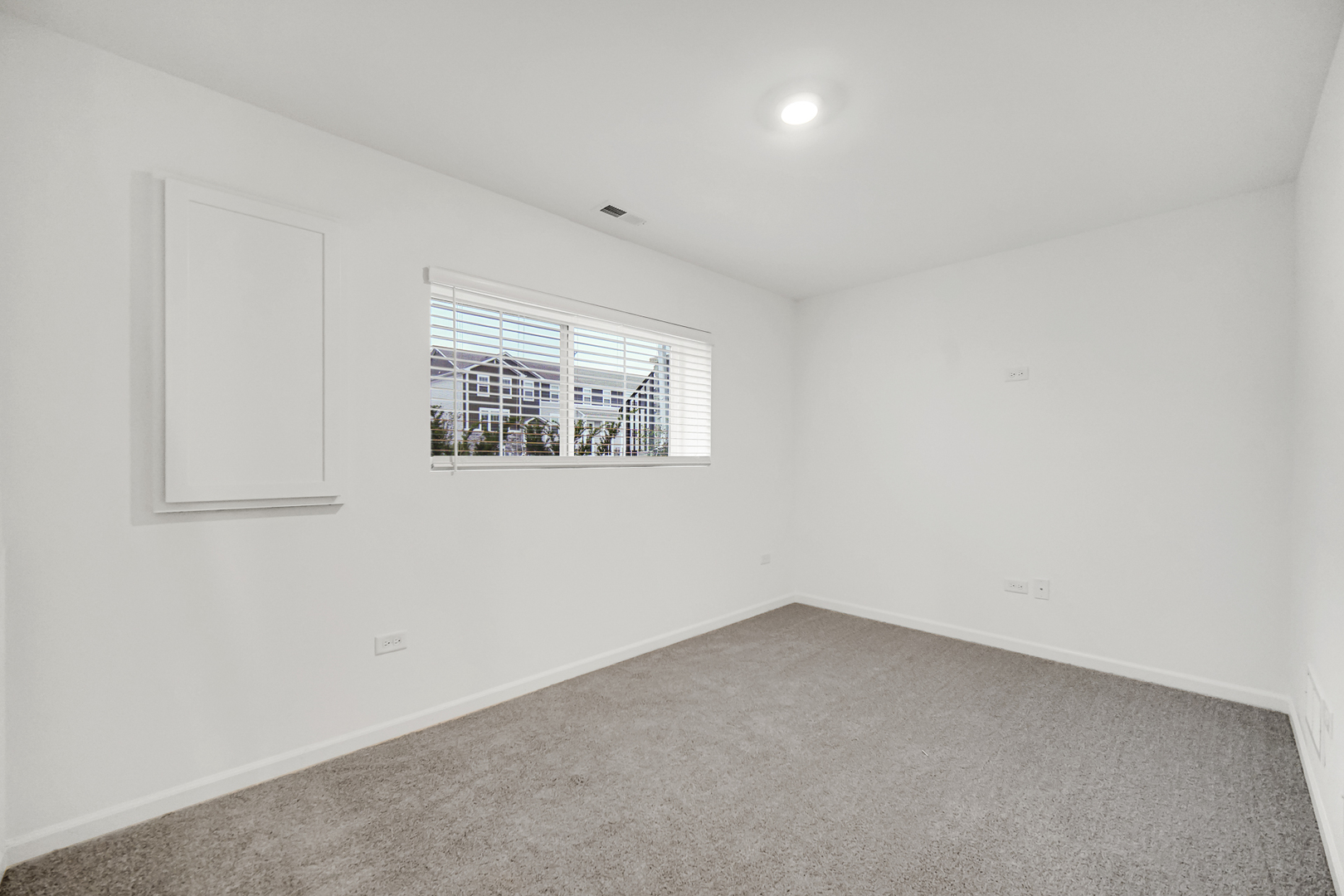 25647 W Wakefield Drive Property Photo 17