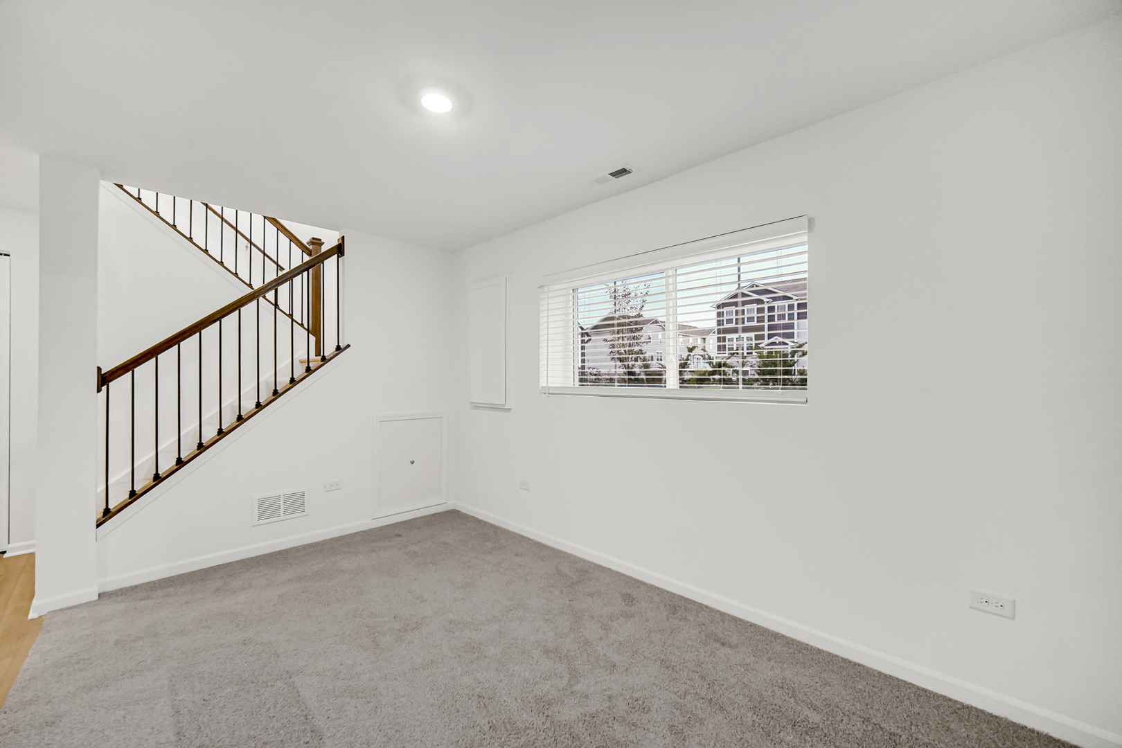 25647 W Wakefield Drive Property Photo 18