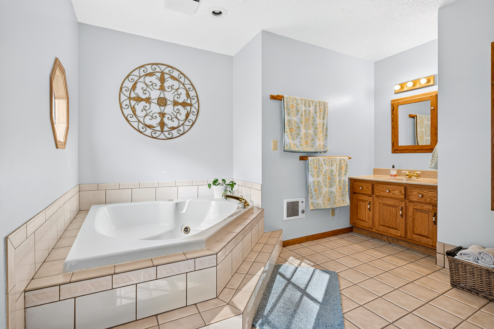 4569 160th Street Property Photo 15