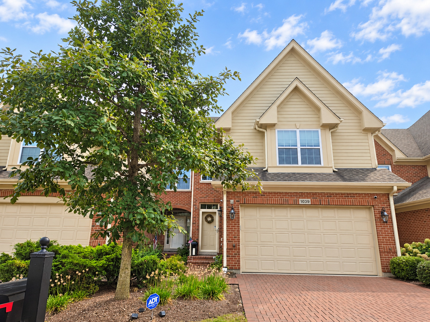 12760116 Property Photo 1