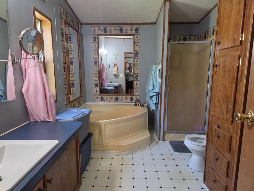 22805 West Street Property Photo 18