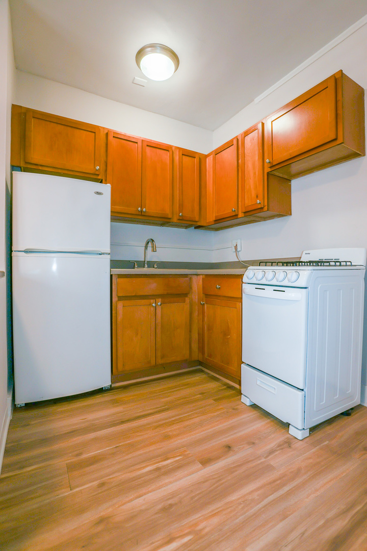 5214 S Woodlawn Avenue 107 Property Photo 2