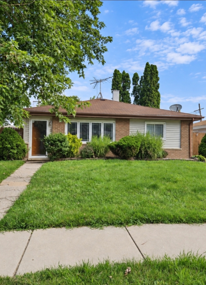 660 163rd Street Property Photo 1