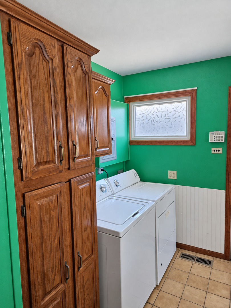 660 163rd Street Property Photo 8