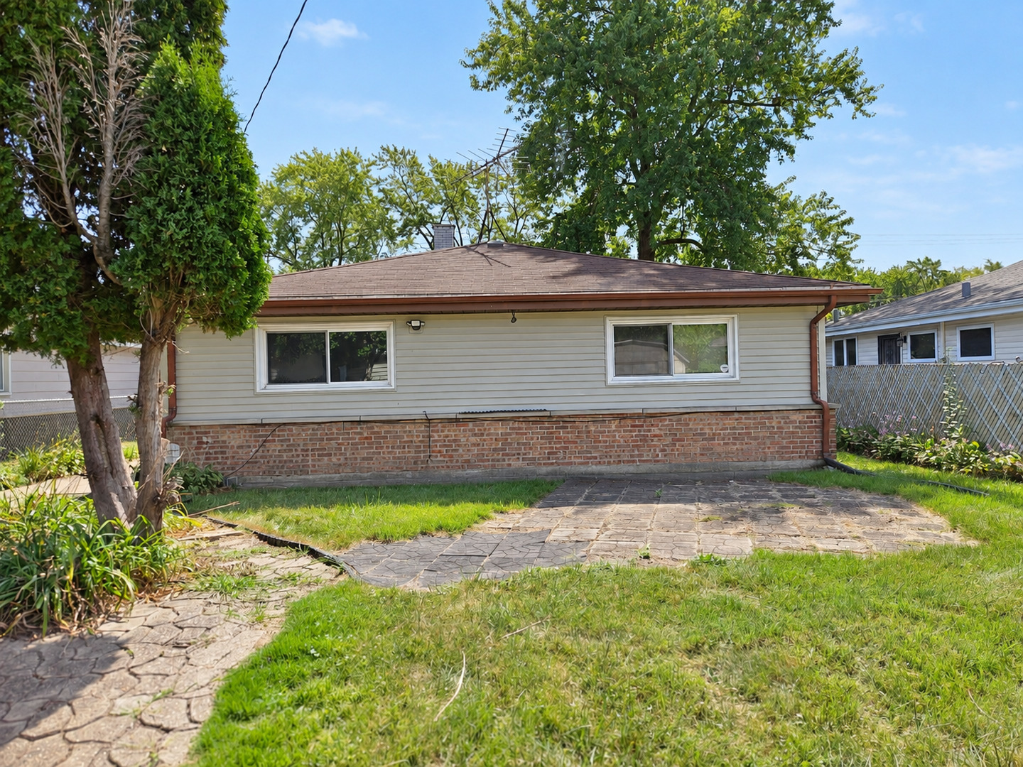 660 163rd Street Property Photo 34
