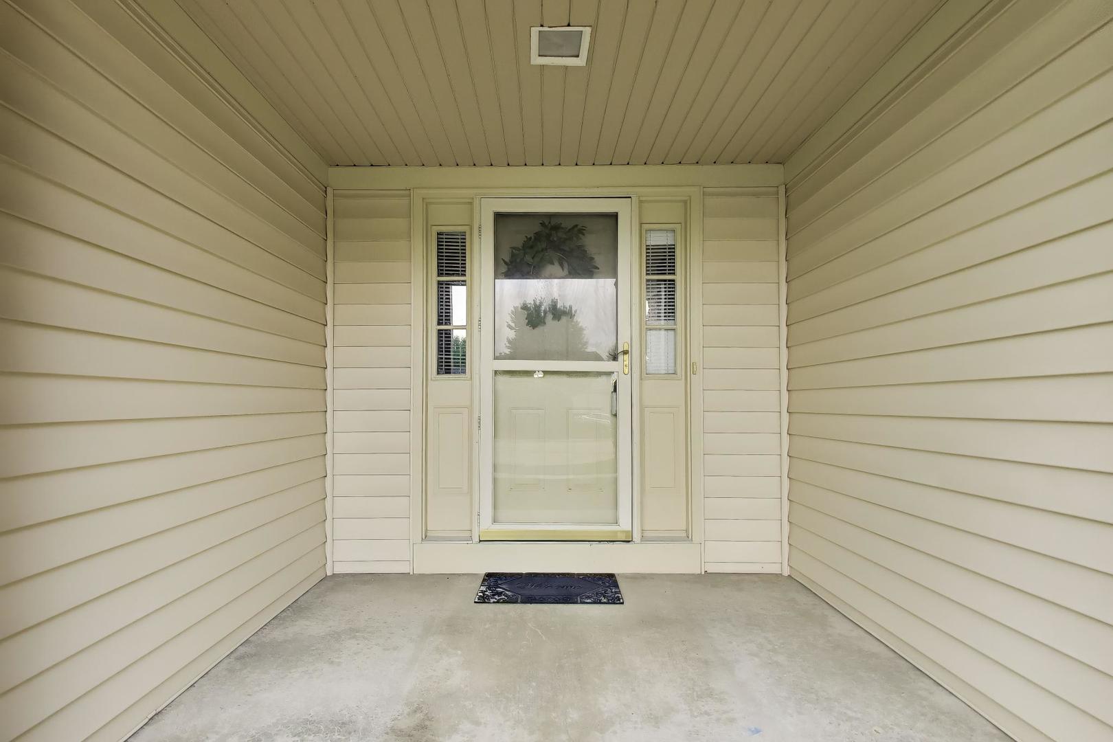 597 Turnbury Court Property Photo 4