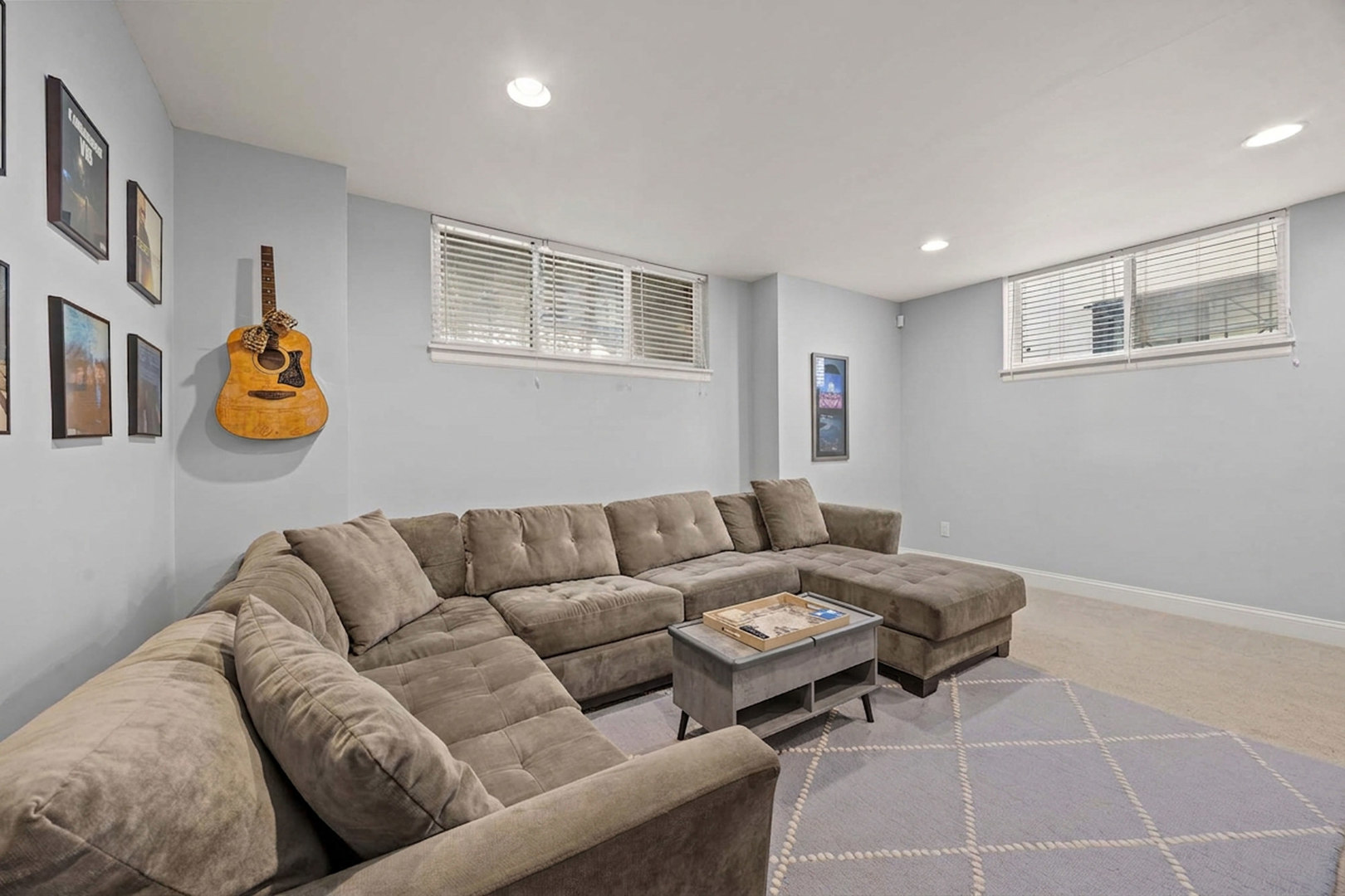 708 W Schubert Avenue B Property Photo 19