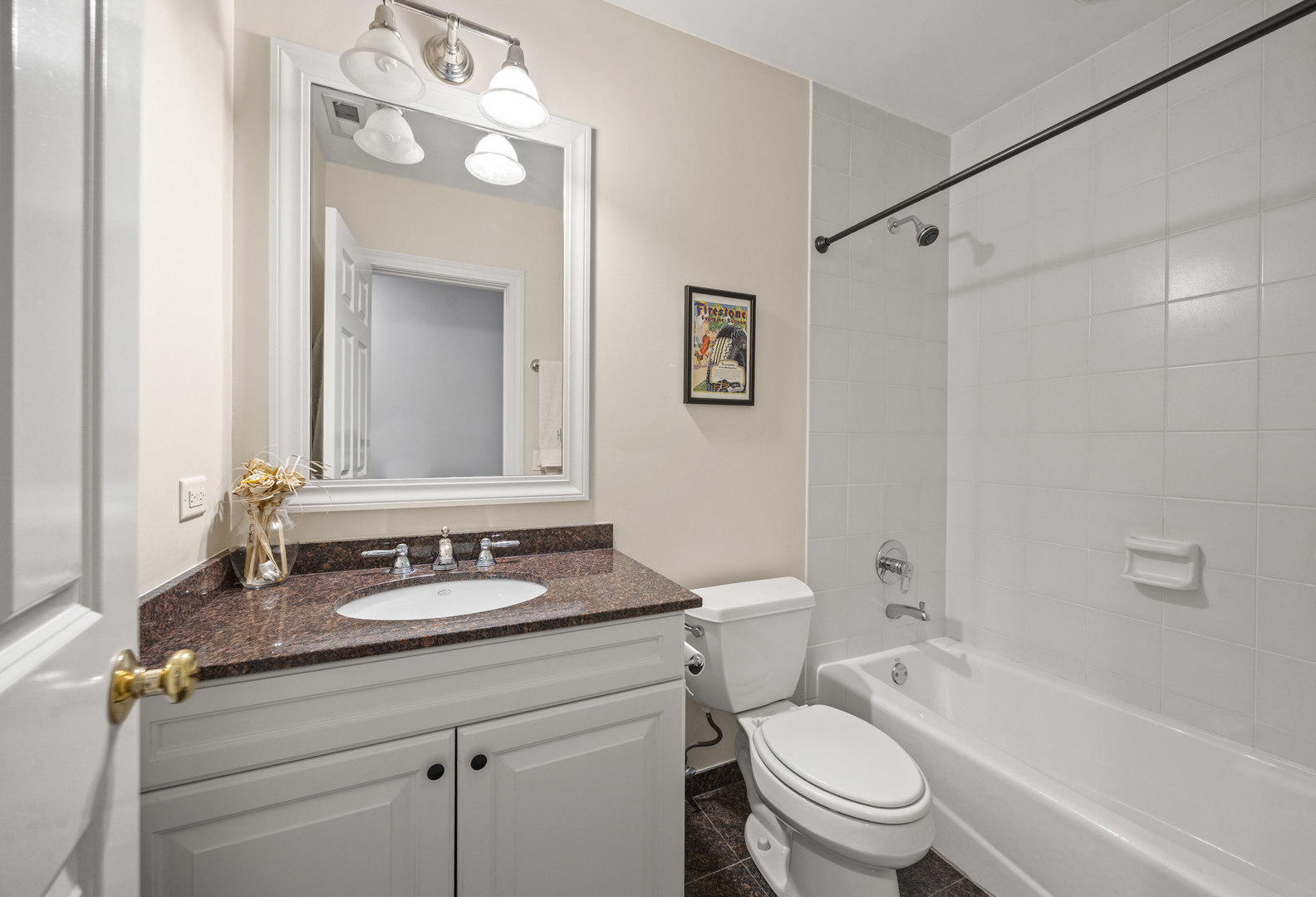 708 W Schubert Avenue B Property Photo 20