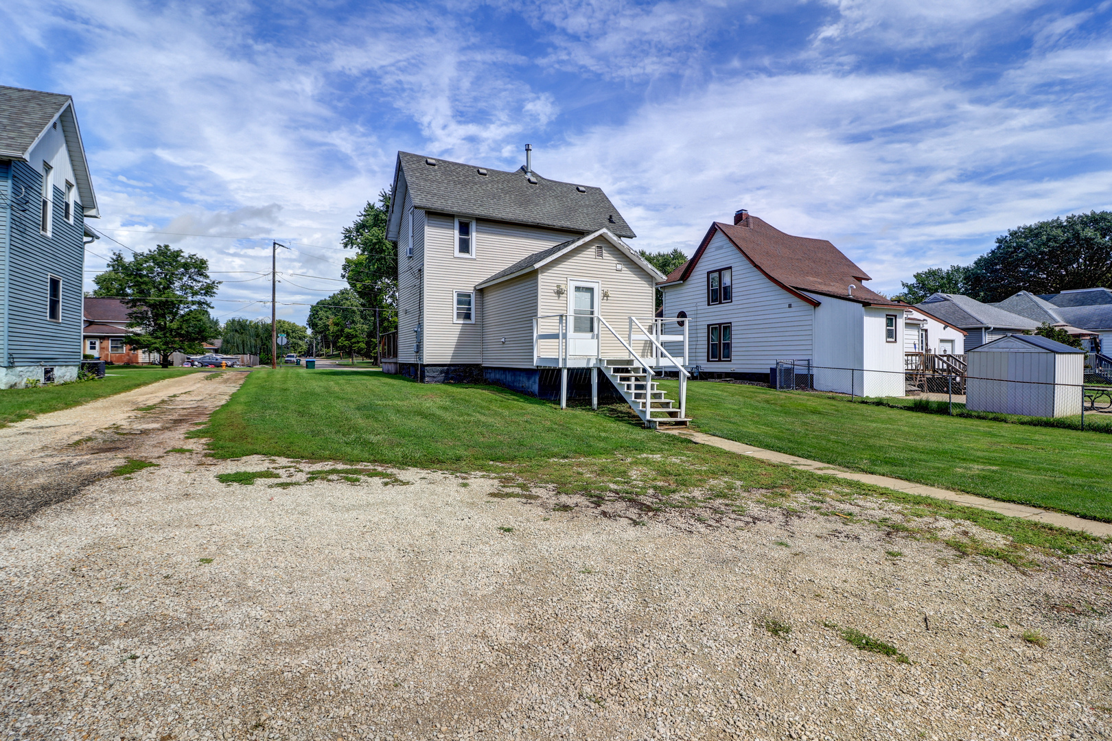 512 E 3rd Street Property Photo 20