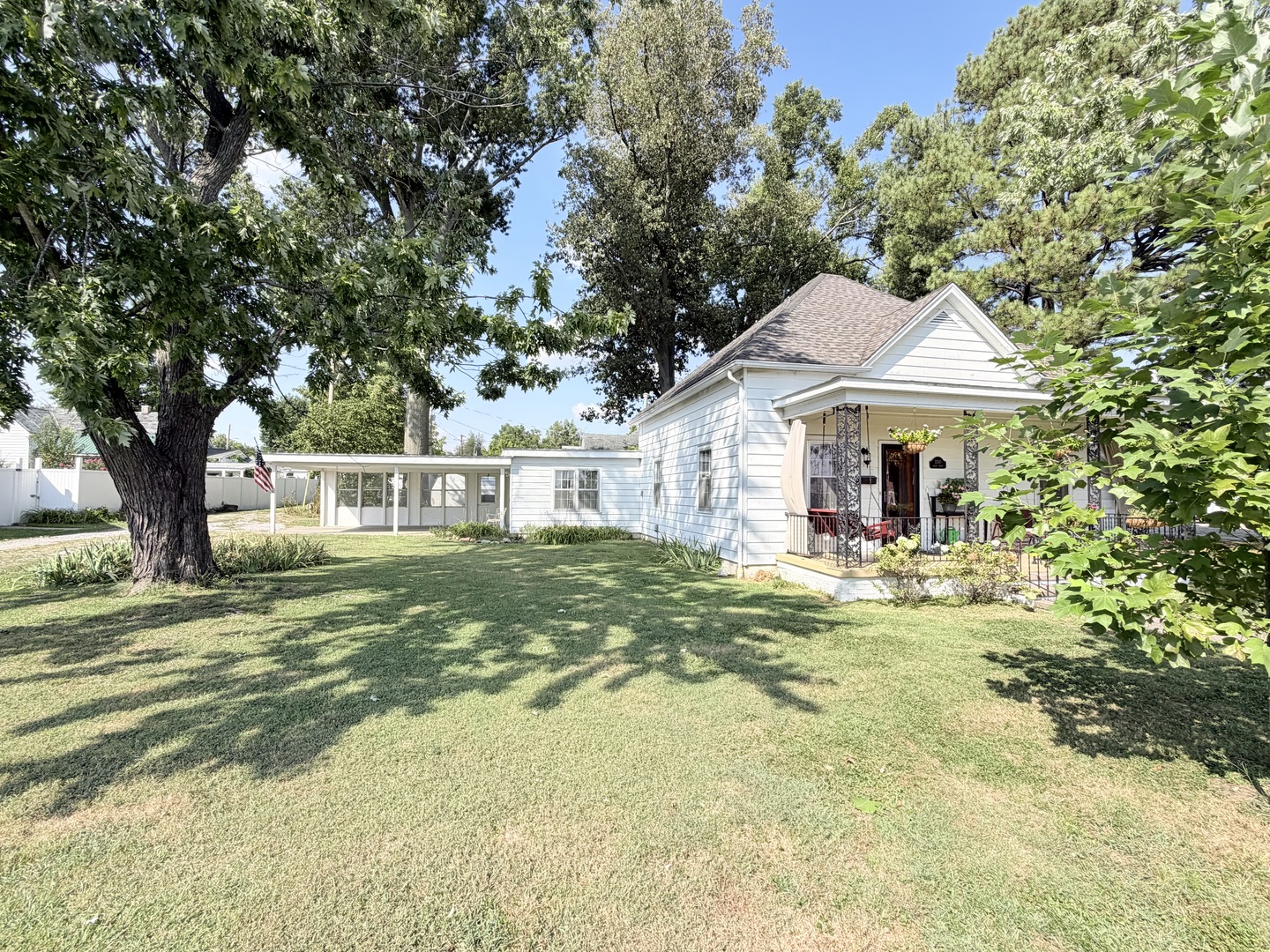 1300 Grant Street Property Photo 4