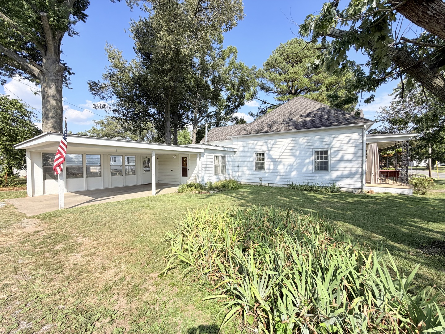 1300 Grant Street Property Photo 6