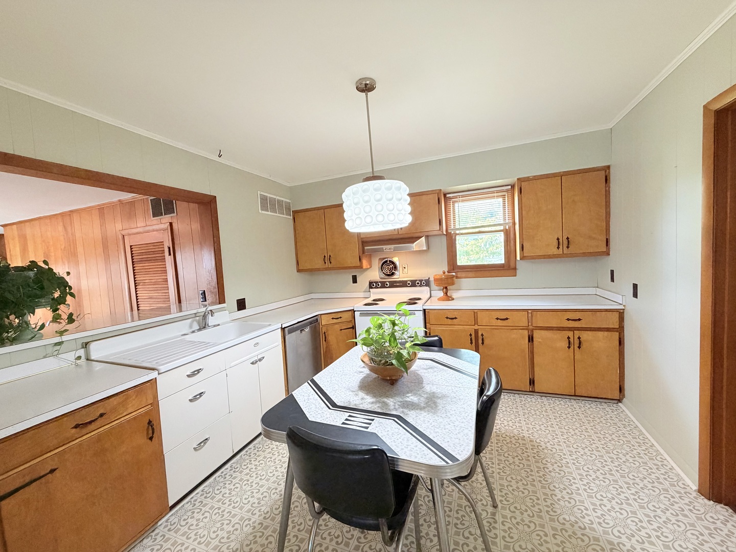 1300 Grant Street Property Photo 13