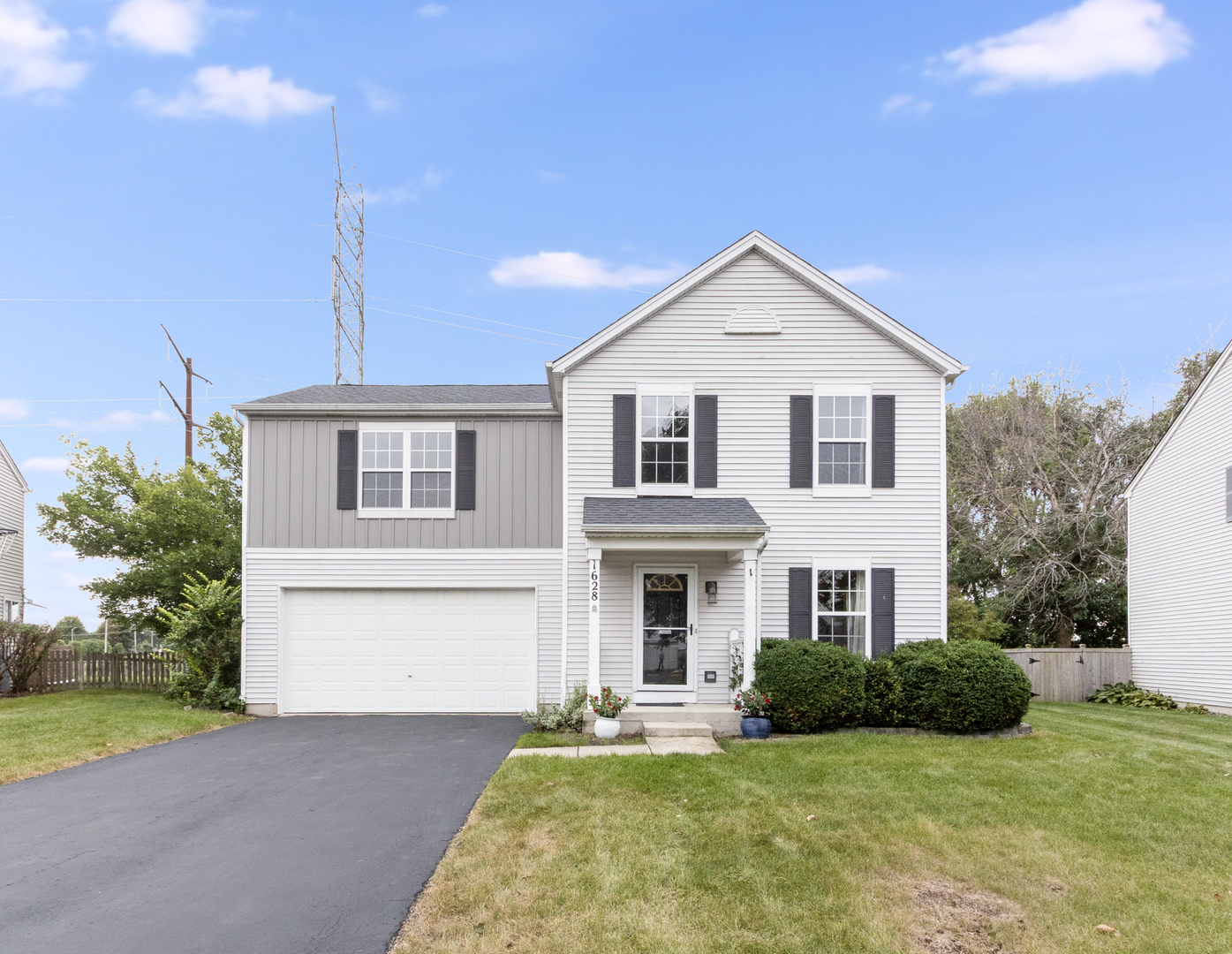 1628 Hawthorne Ridge Drive Property Photo 1