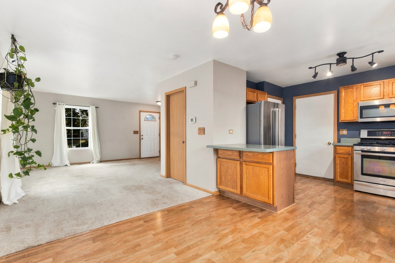 1628 Hawthorne Ridge Drive Property Photo 8