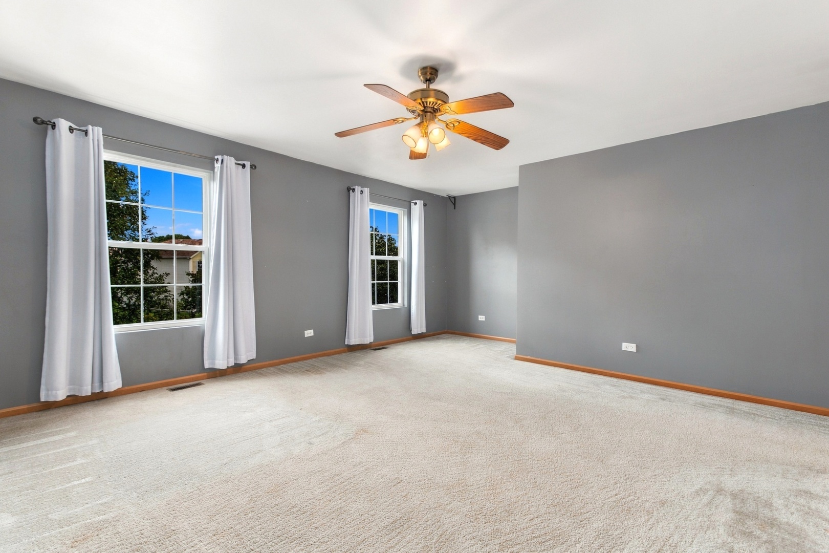 1628 Hawthorne Ridge Drive Property Photo 10