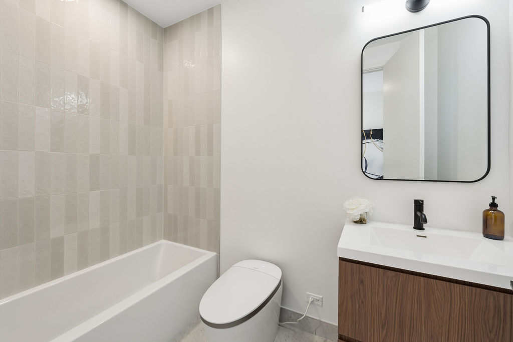 1656 N Bosworth Avenue Ph-4n Property Photo 18