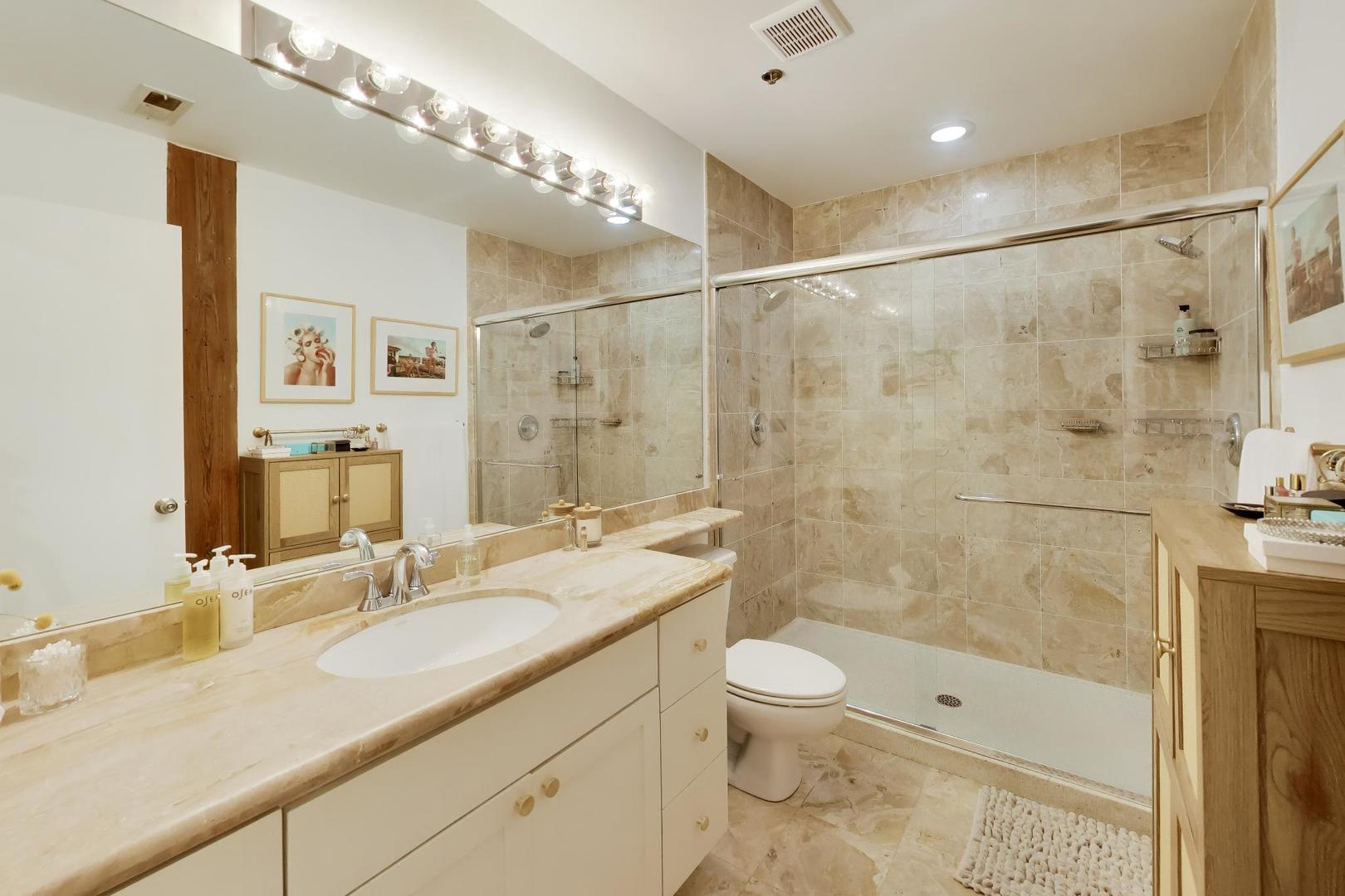 616 W Fulton Street 503 Property Photo 14