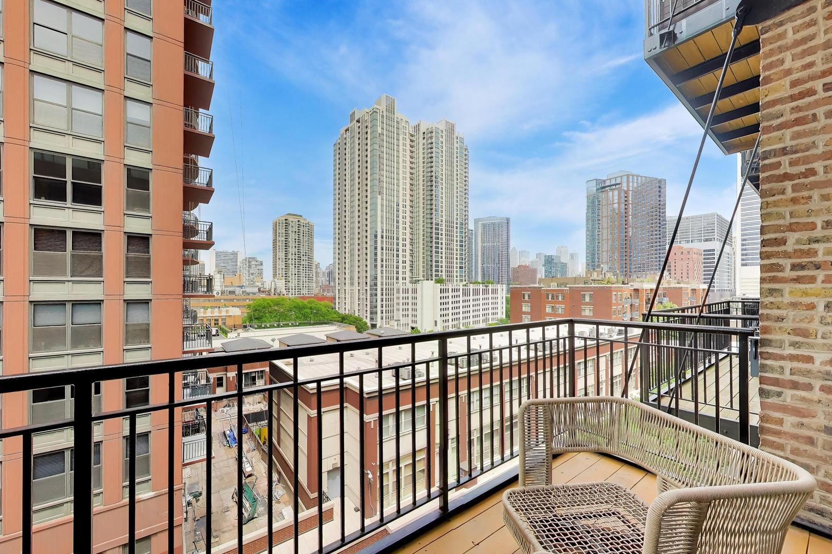 616 W Fulton Street 503 Property Photo 15