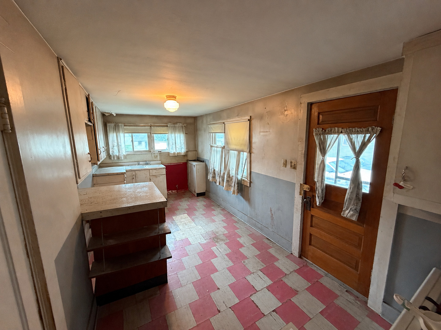 820 N Burr Street Property Photo 2
