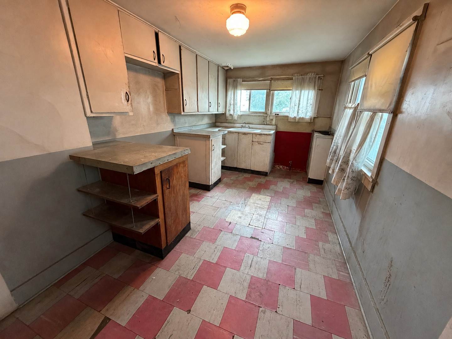 820 N Burr Street Property Photo 3