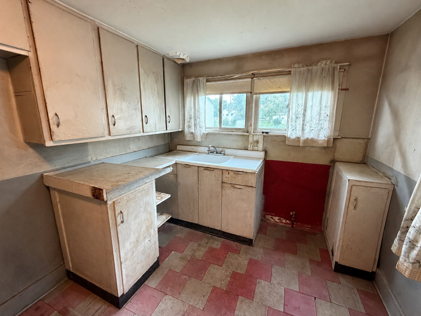 820 N Burr Street Property Photo 4