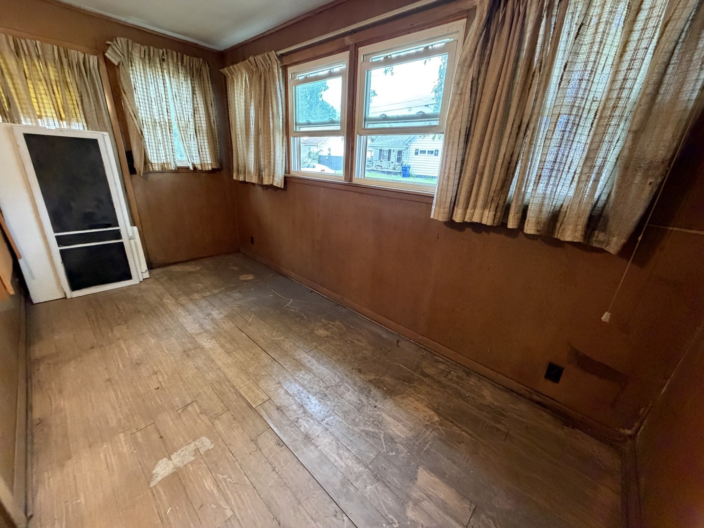 820 N Burr Street Property Photo 11