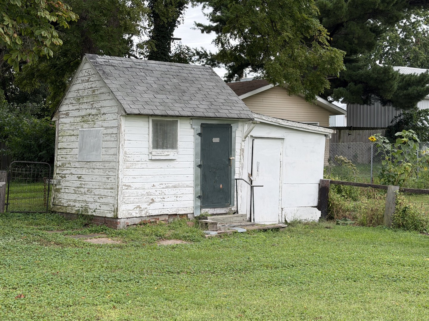 820 N Burr Street Property Photo 18