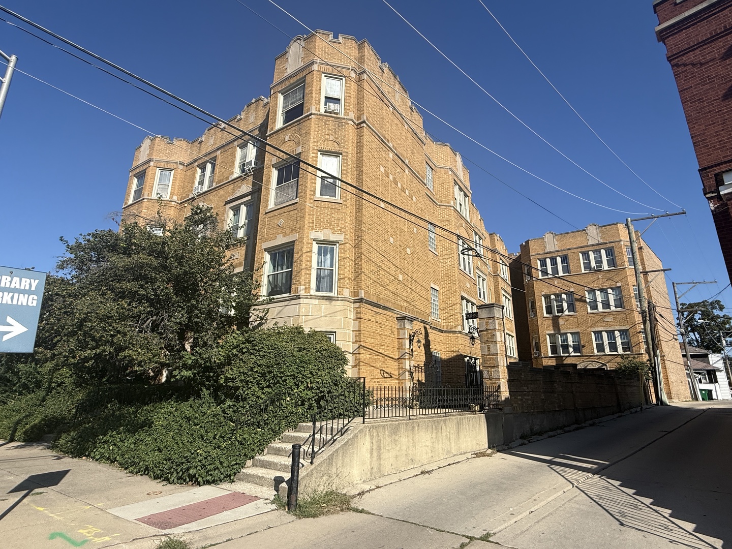 7639 W Jackson Boulevard 1e Property Photo 3