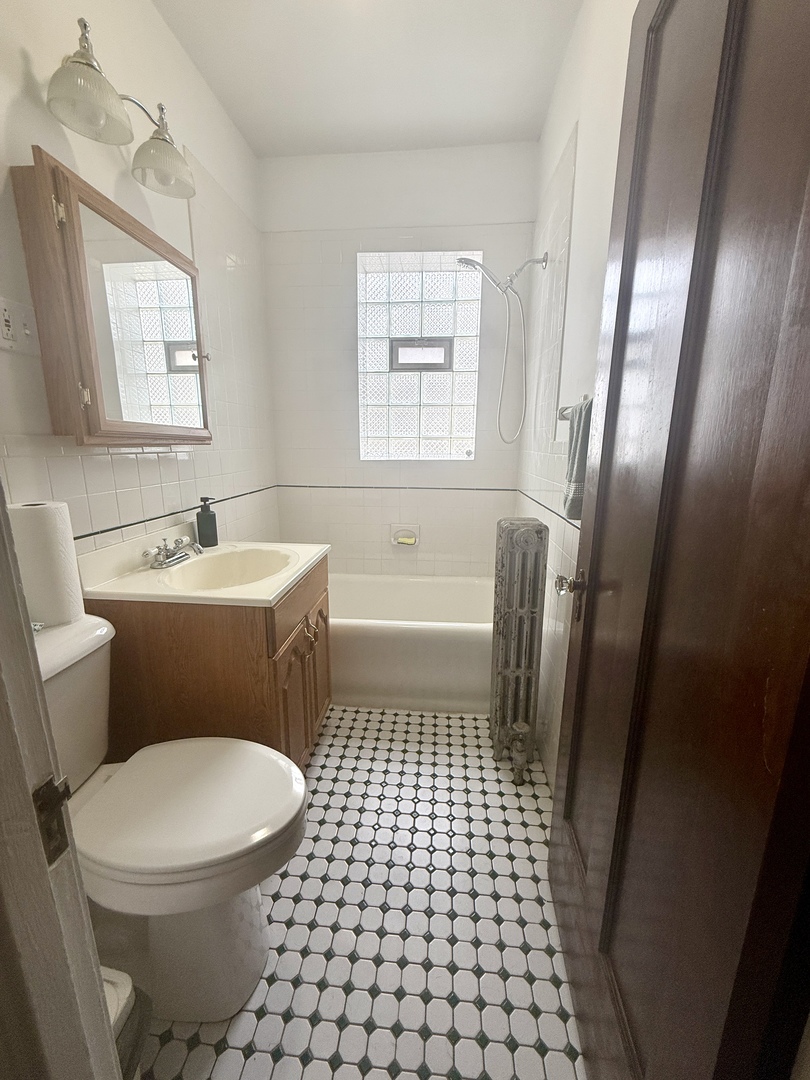 7639 W Jackson Boulevard 1e Property Photo 11