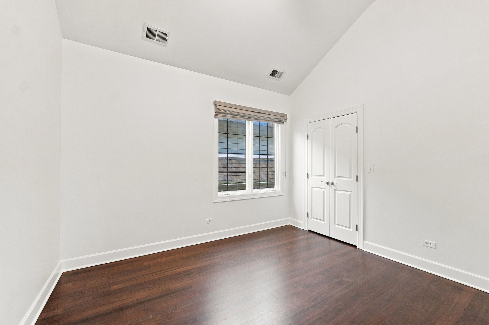 4106 N Saint Louis Avenue Property Photo 15