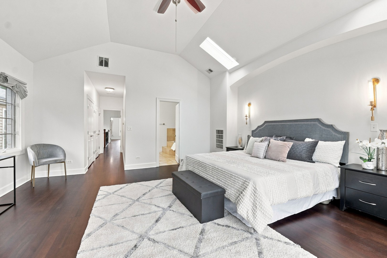 4106 N Saint Louis Avenue Property Photo 17