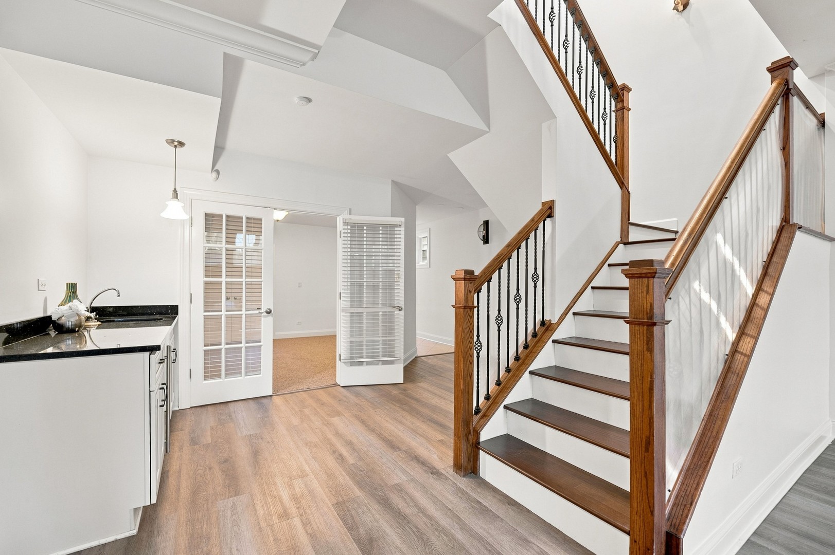 4106 N Saint Louis Avenue Property Photo 21