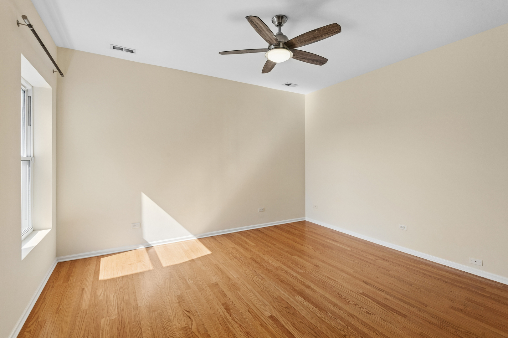 4536 N Sheridan Road 303 Property Photo 15