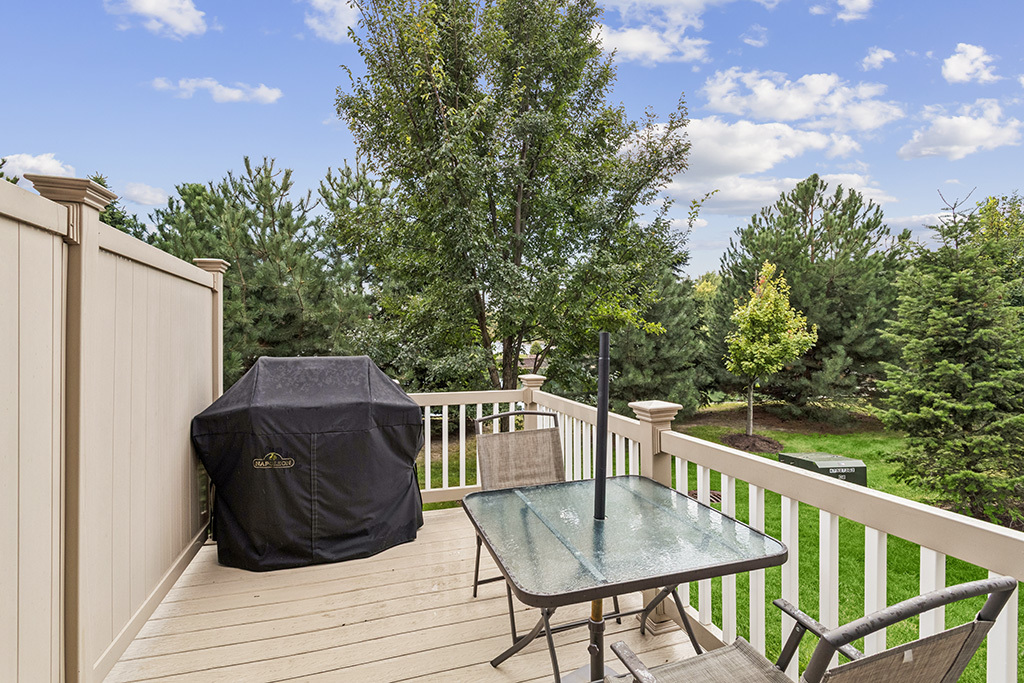 12424 Lacey Drive Property Photo 3