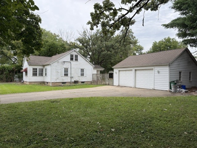 3904 Grove Avenue Property Photo 2