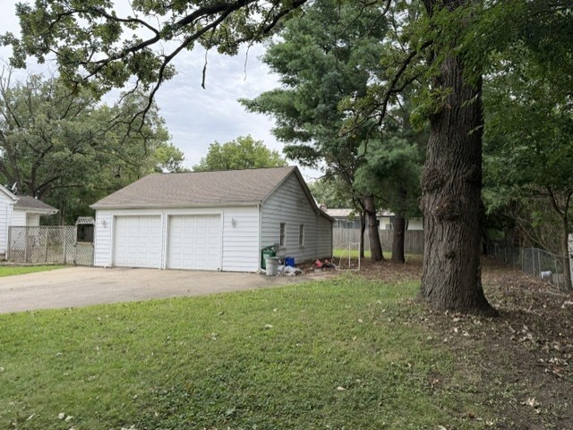 3904 Grove Avenue Property Photo 4