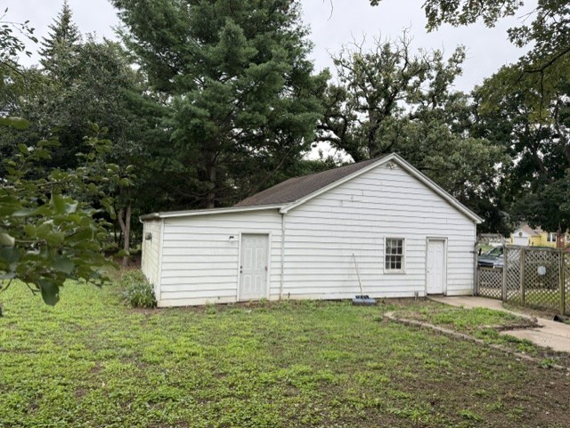 3904 Grove Avenue Property Photo 5
